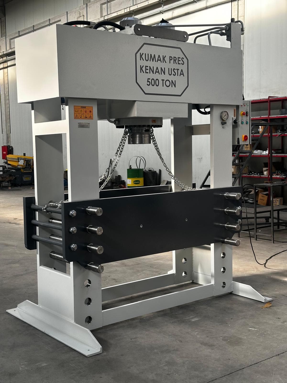 Prasa hydrauliczna Kumak Kenan Usta 500 ton z tabliczką znamionową